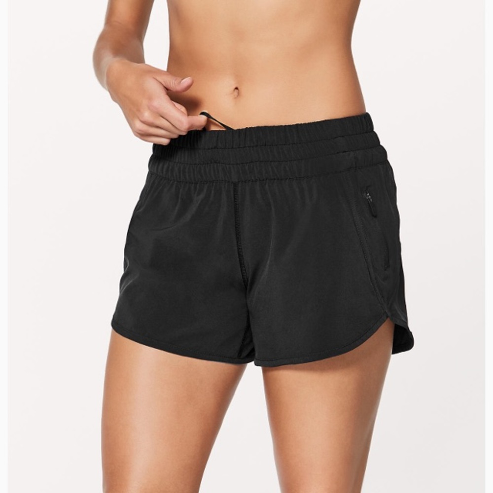 LuluLemon Women’s Tracker Shorts Size 6